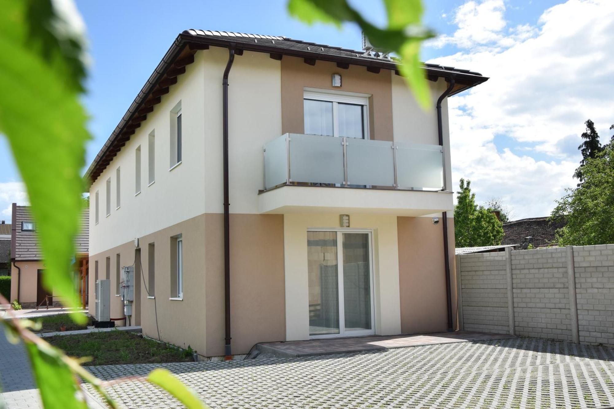 Silentium Premium Apartman Sárvár Buitenkant foto